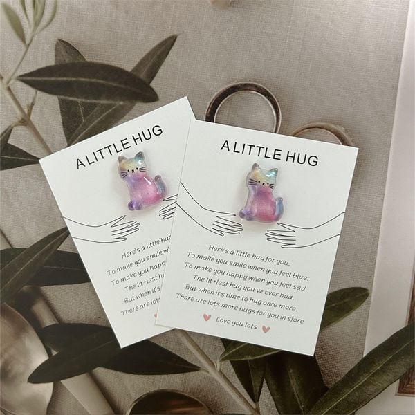  A Little Hug Cat 