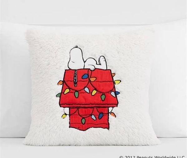  Gối Snoopy Nằm Ngủ Xmas 