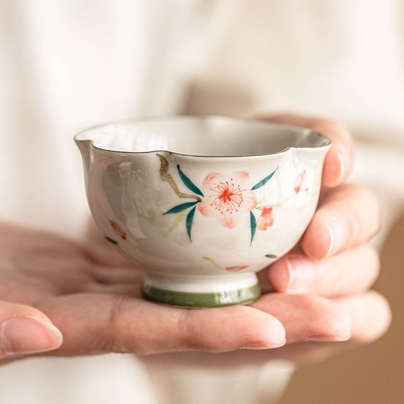 Tách Trà Hoa Đào Vẽ Tay 