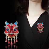  Cài Áo Sư Tử Đỏ Và Xanh 