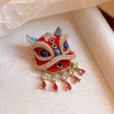  Cài Áo Sư Tử Đỏ Và Xanh 