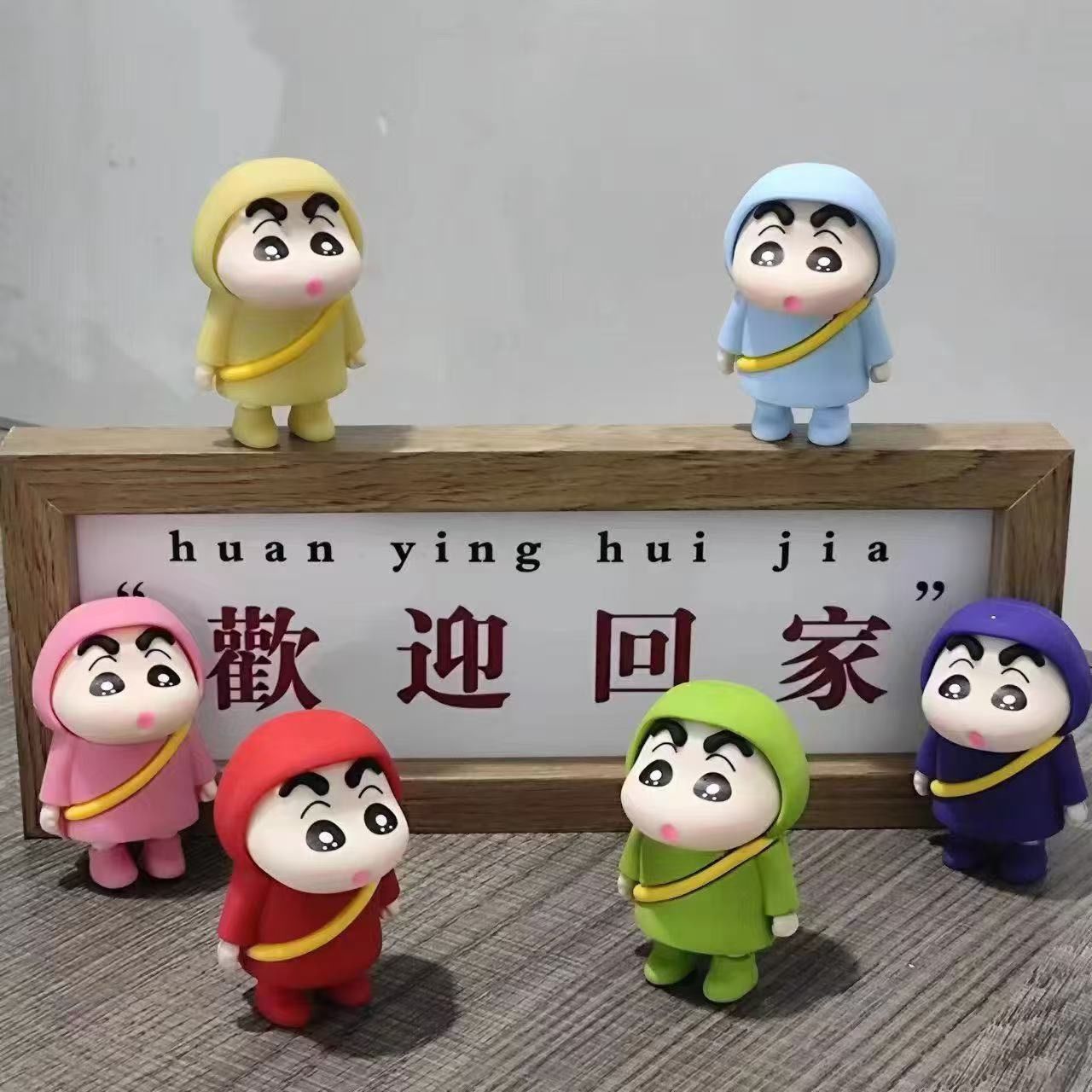  Tượng Em Bé Shin 