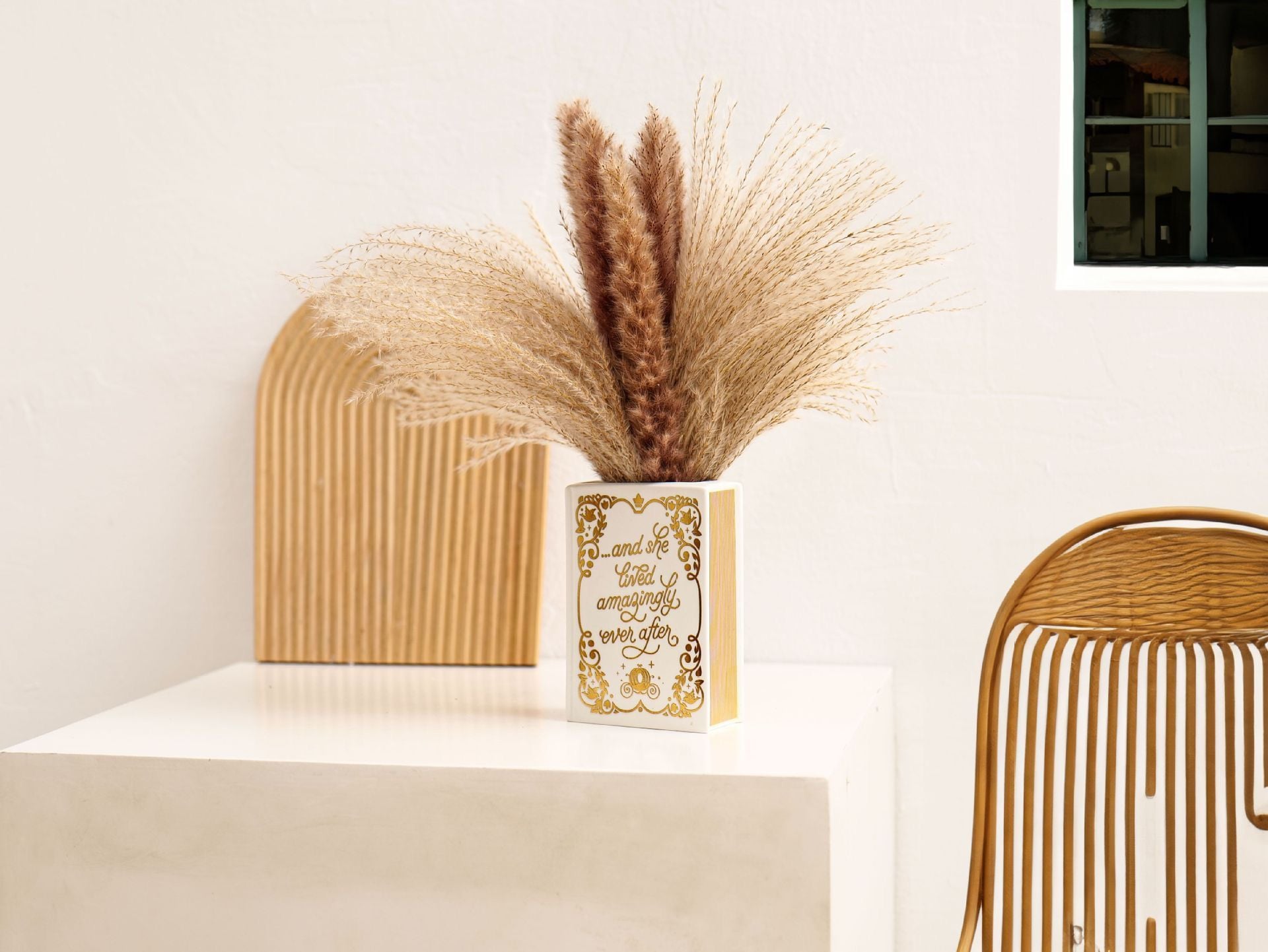  Bình Hoa Cuốn Sách 