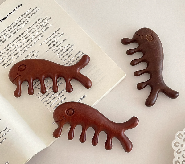  Lược Matxa Cá Voi 