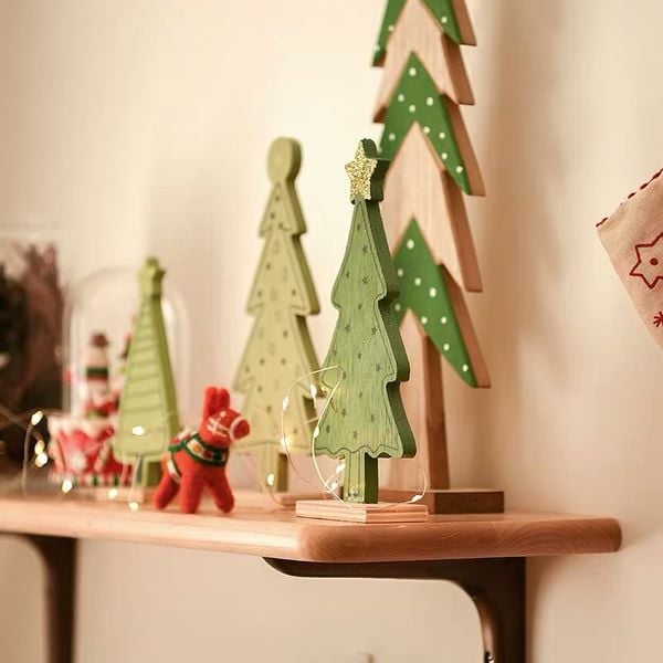  Cây Thông Gỗ Chân Vuông 