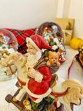  Hộp Nhạc Santa Cưỡi Ngựa 