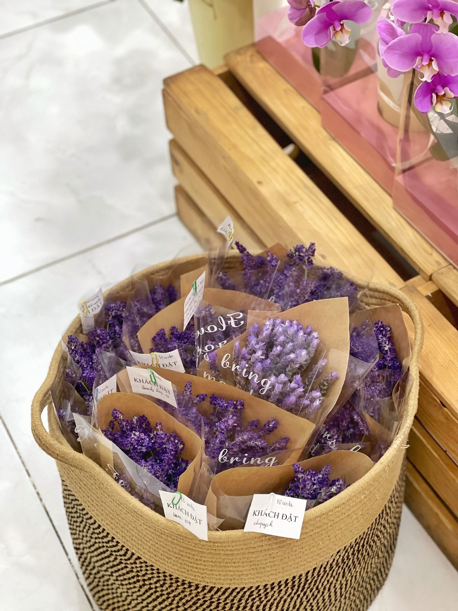  Bó Hoa Tươi Lavender 8/3 