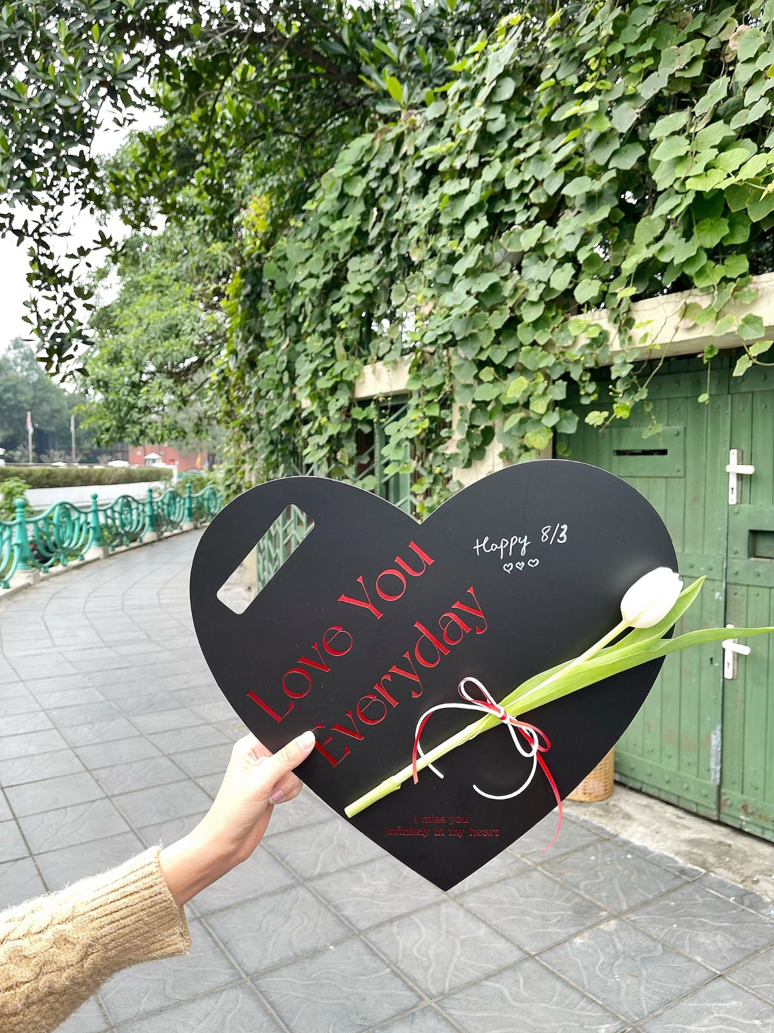  Bìa Trái Tim Đính Hoa 20/10 