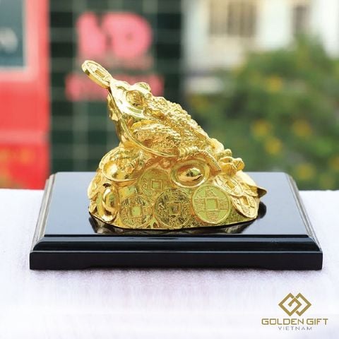Cóc thiềm thừ ngậm tiền vàng