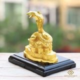 Tượng Rắn vàng phong thuỷ