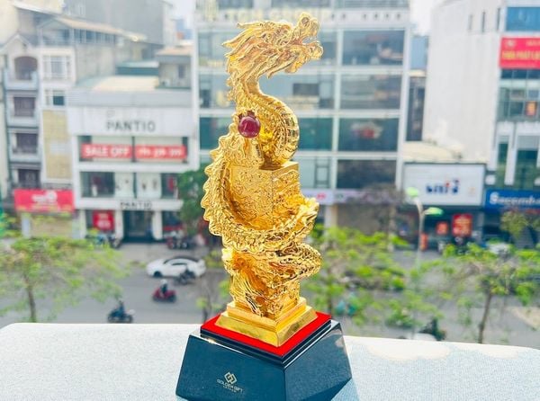Tượng Rồng Vàng Kim Long vượng cát mạ vàng – Golden Gift Việt Nam