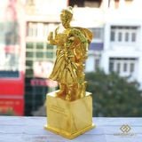Tượng Trần Hưng Đạo mạ vàng