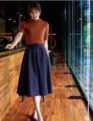 Chân váy chấm bi Uniqlo - 415131