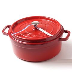 Nồi gang tròn đỏ Staub