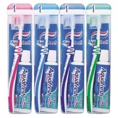 Bàn chải đánh răng Aquafresh Nhật