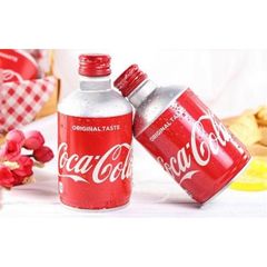 Nước ngọt có ga Coca Cola Nhật 300ml -nắp vặn