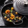 Nồi gang Le Creuset Bräter rund Evo 22cm Schwarz Matt