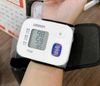 Máy đo huyết áp tự động Omron Hem 6161