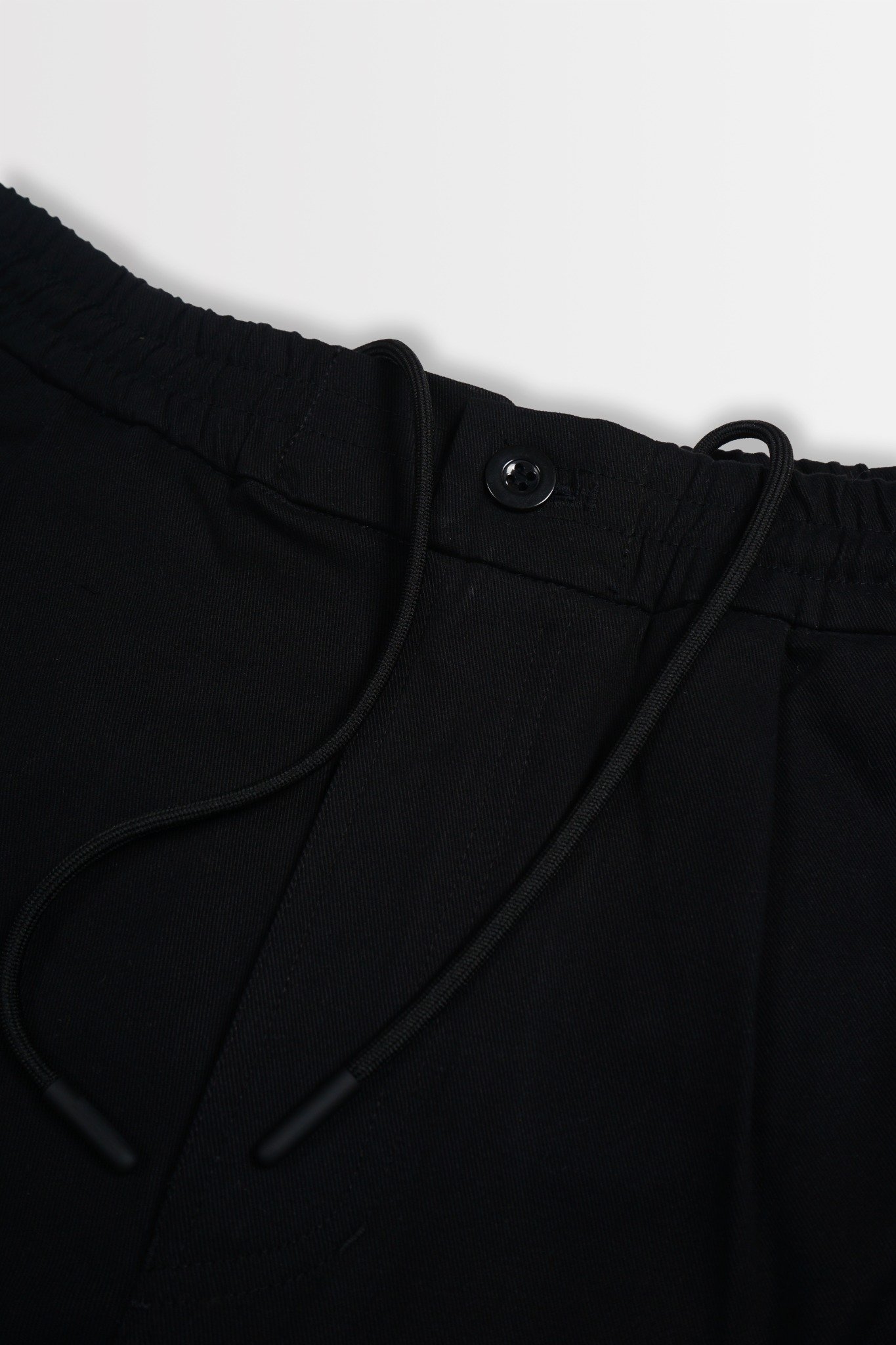  BLACK TAPERED PANTS 