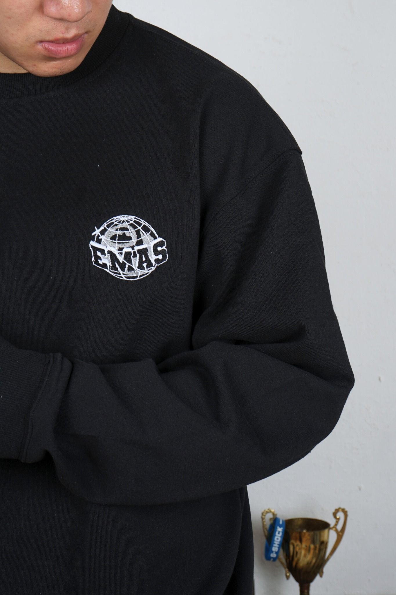  BLACK GLOBE EMAS SWEATSHIRT 