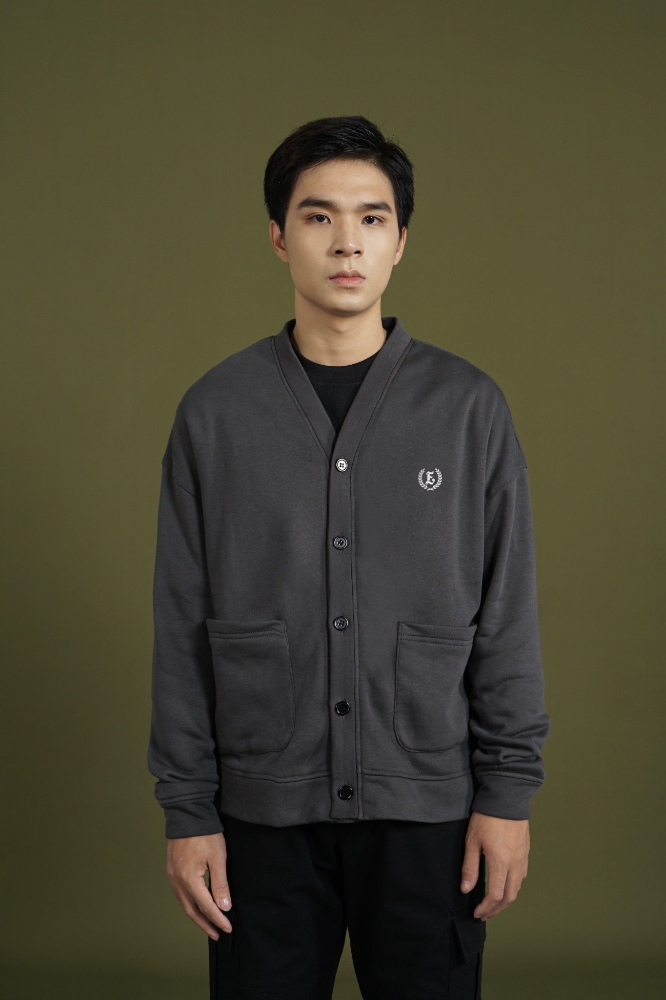  CHARCOAL E LOGO CARDIGAN 