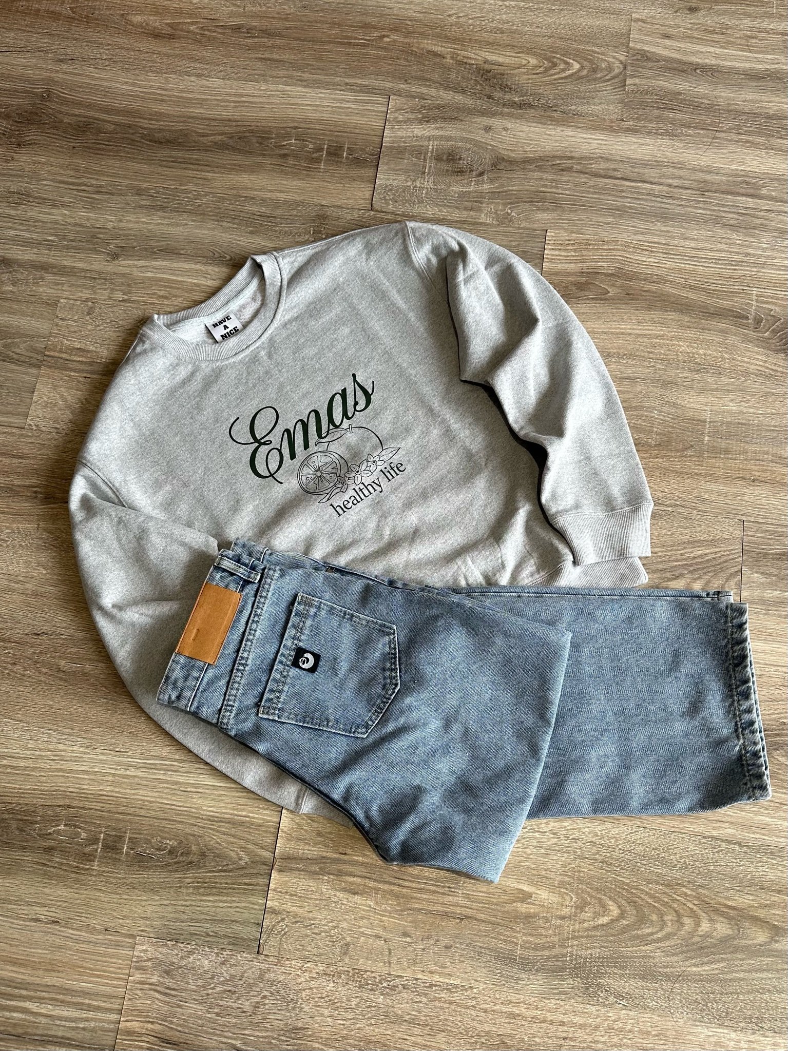  GREY ORANGE SWEATSHIRT 