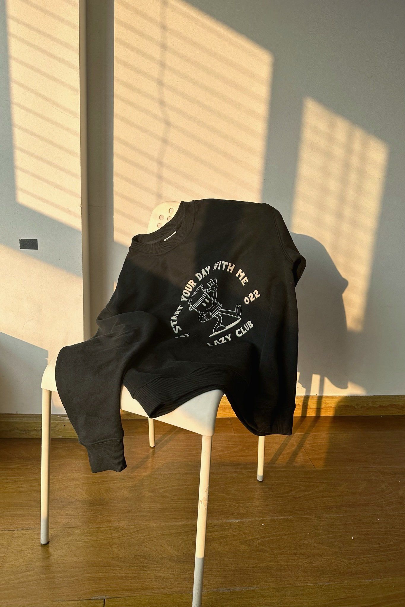  BLACK COFFEE SWEATSHIRT 