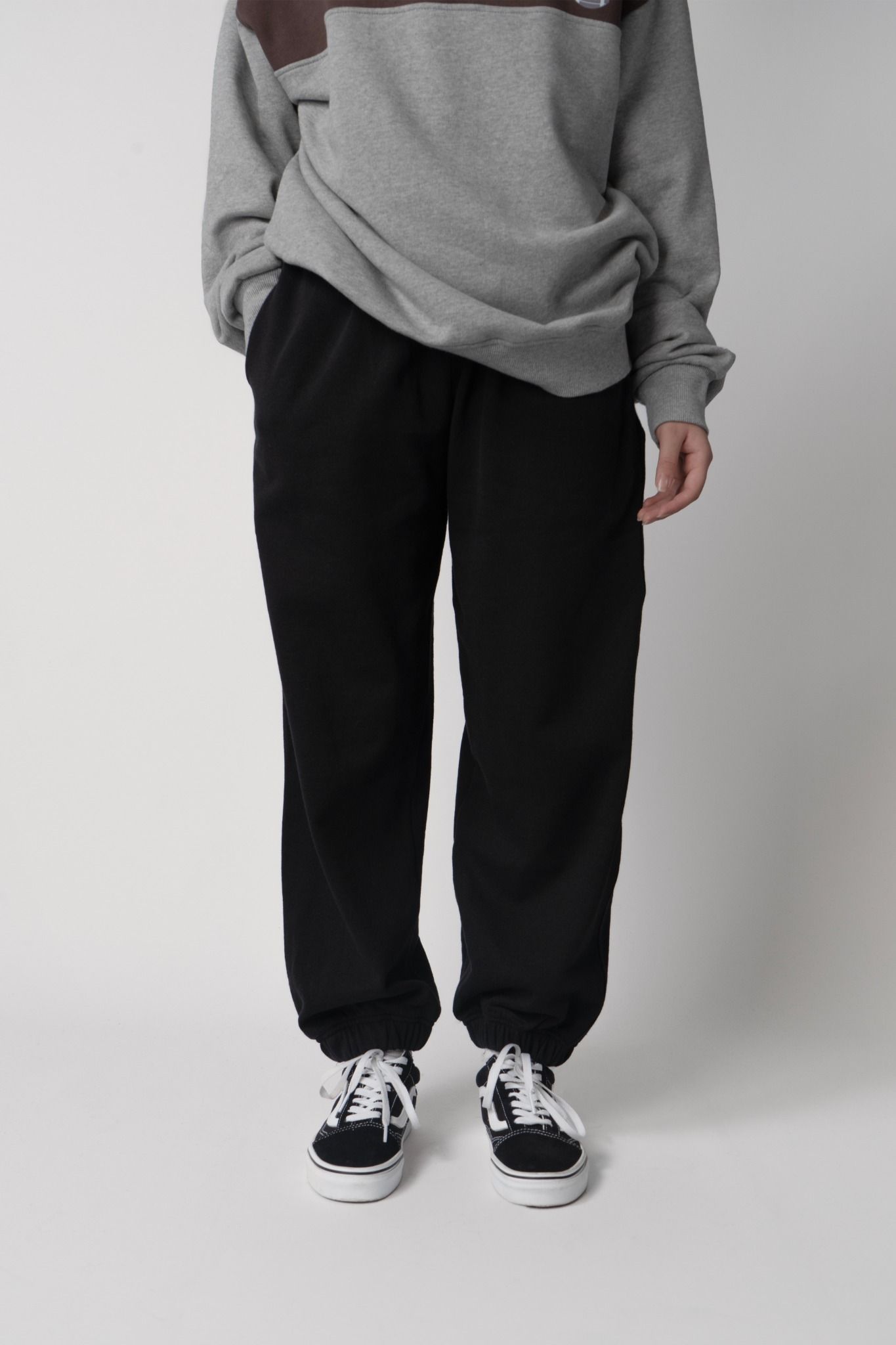  BLACK RELAXED FIT SWEATPANTS 