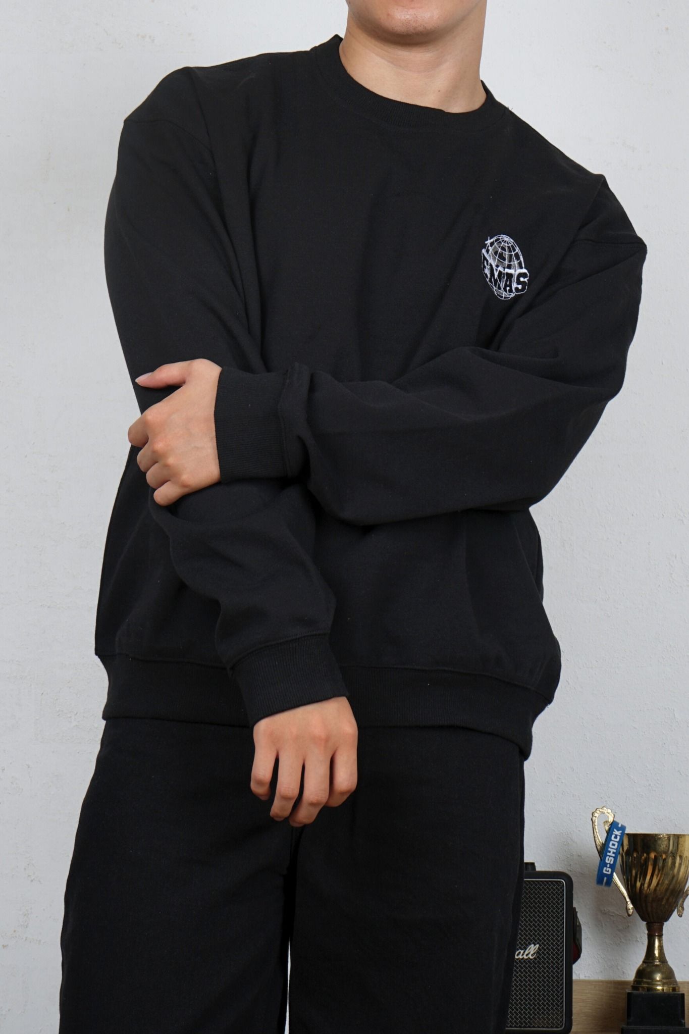  BLACK GLOBE EMAS SWEATSHIRT 