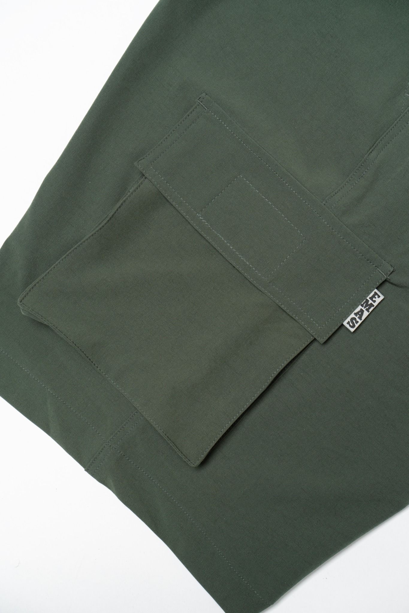  GREEN WIND CARGO SHORTS 