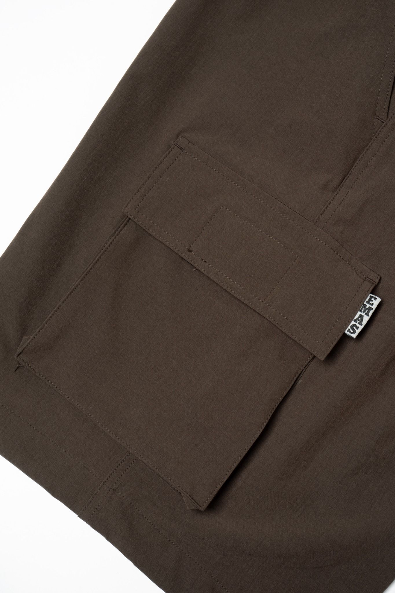  BROWN WIND CARGO SHORTS 