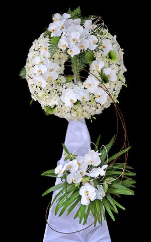 VÒNG HOA VIẾNG ĐÁM MA