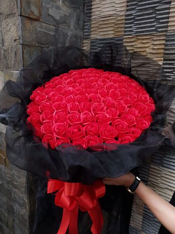 Bó Hoa Sáp 99 Bông Đỏ Phủ Lưới Voan | Shop Hoa Sáp Tphcm