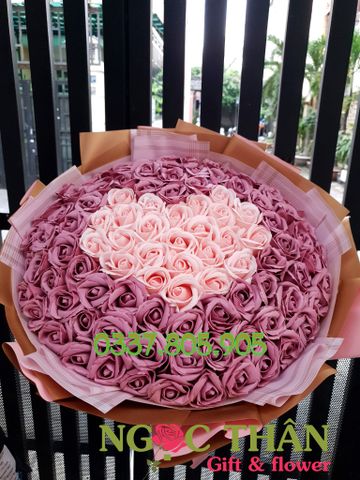 Hoa Hồng Sáp Bó 99 Bông Cao Cấp Khắc Chữ Theo Yêu Cầu
