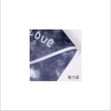 Giấy Bóng Mờ Viền Khung Chữ Love