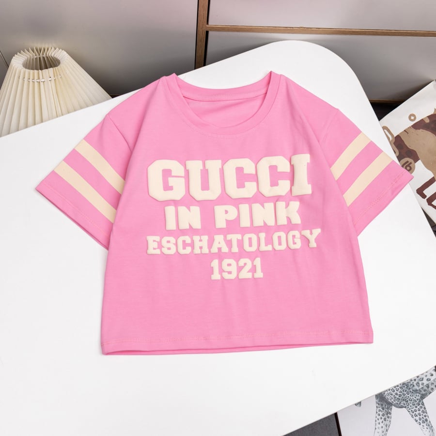 Áo Gucci chữ nổi