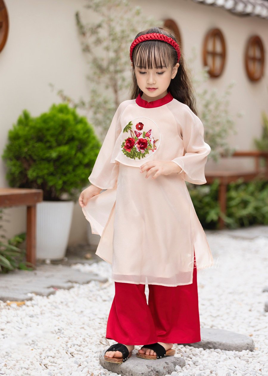 Áo dài bé gái kết hoa