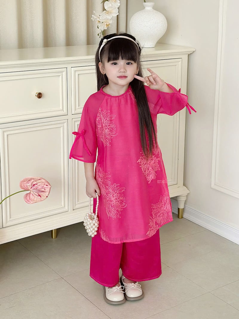 Áo dài bé gái tơ đính nơ