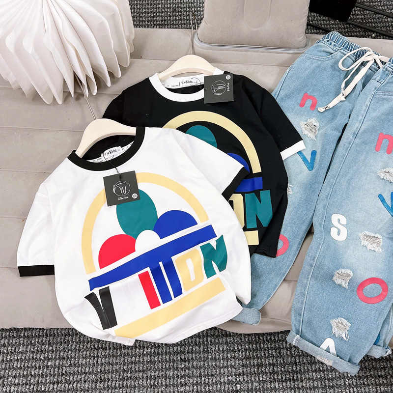 Bộ jean baggy bé gái chữ Vuiton