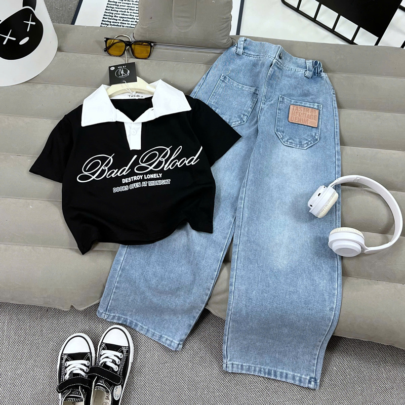 Bộ Jean cổ trụ bé gái chữ Bad