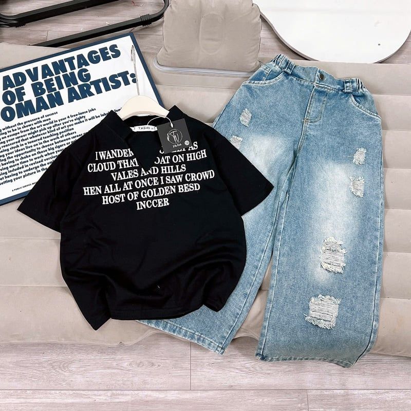Bộ jean dài bé gái cổ trụ chữ V