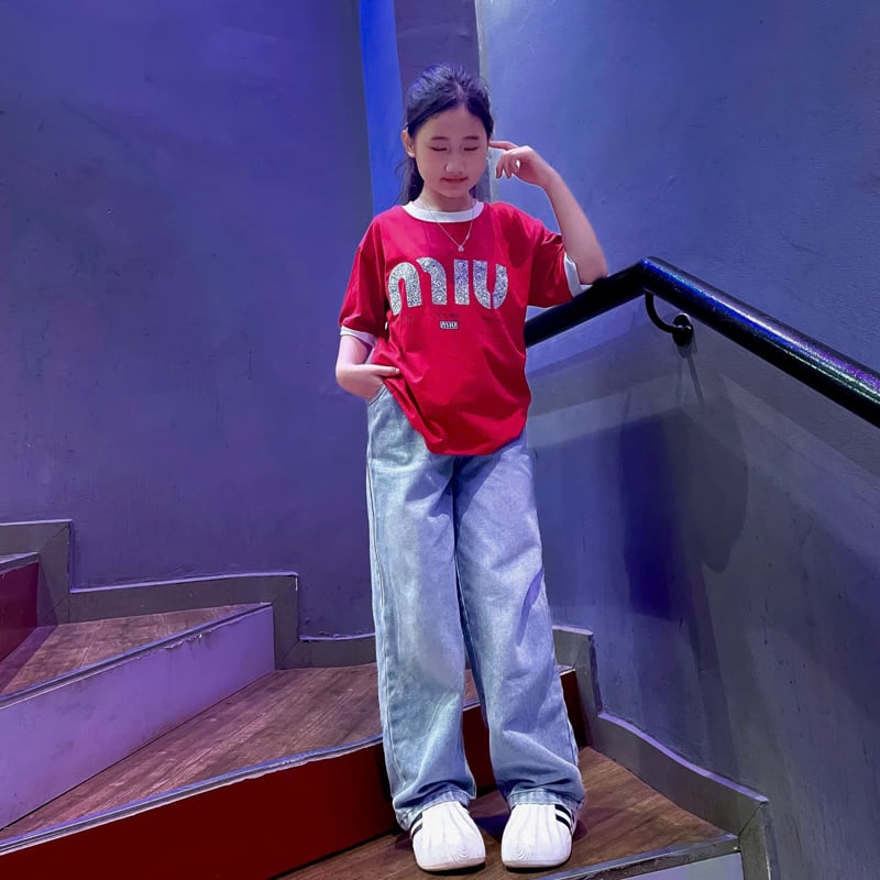 Bộ jean dài bé gái in chữ Miu