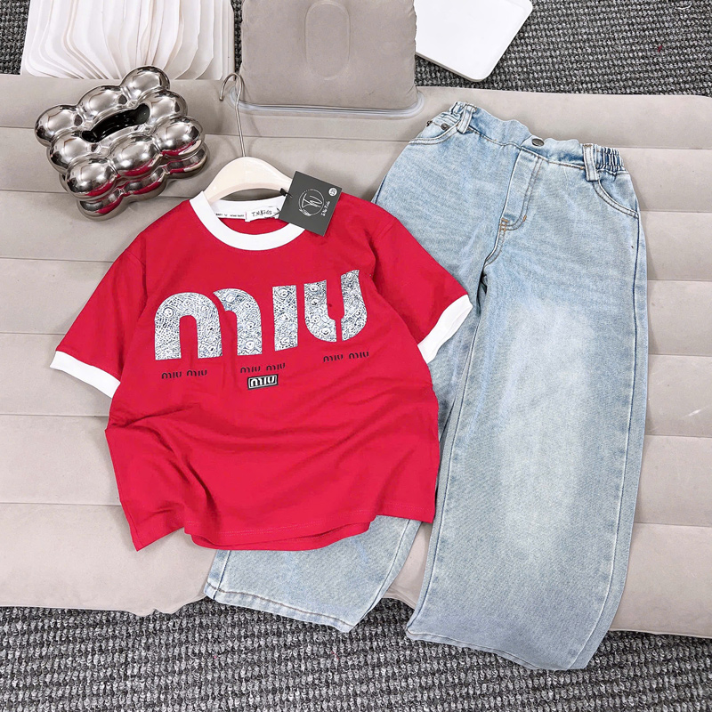 Bộ jean dài bé gái in chữ Miu