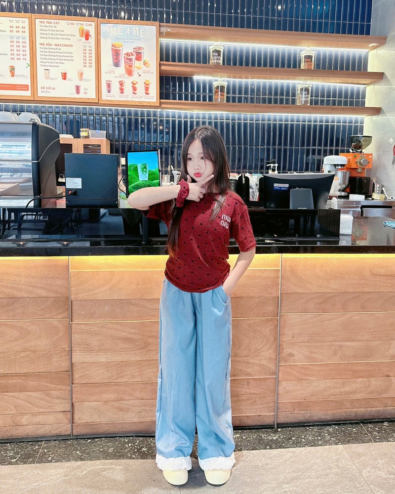 Bộ jean dài bé gái MIU trái tim