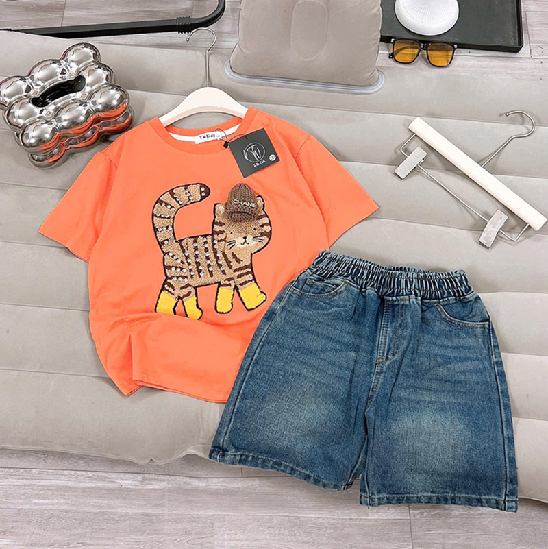 Bộ jean ngố bé gái mèo đính đá