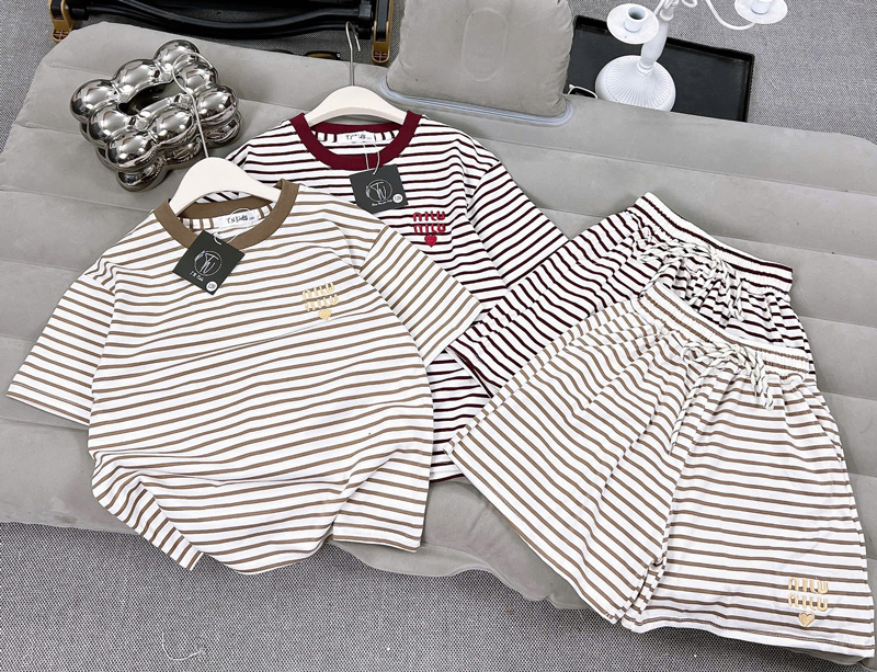 Bộ short thun bé gái sọc Miu