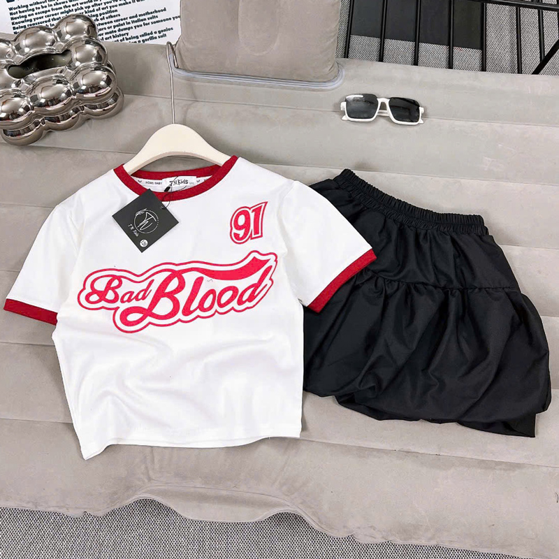 Bộ váy bí bé gái Bad Blood