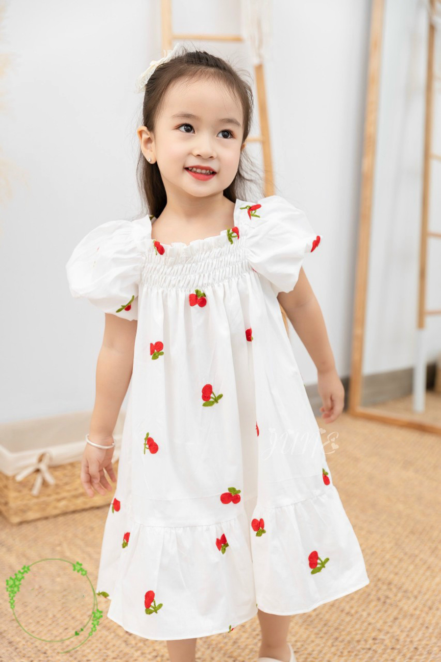 Đầm bé gái chun trái cây