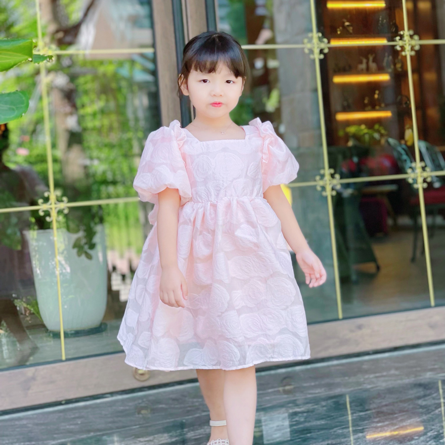 Đầm bé gái ép hoa hồng