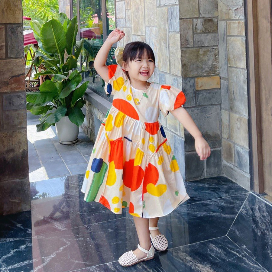 Đầm bé gái sắc màu